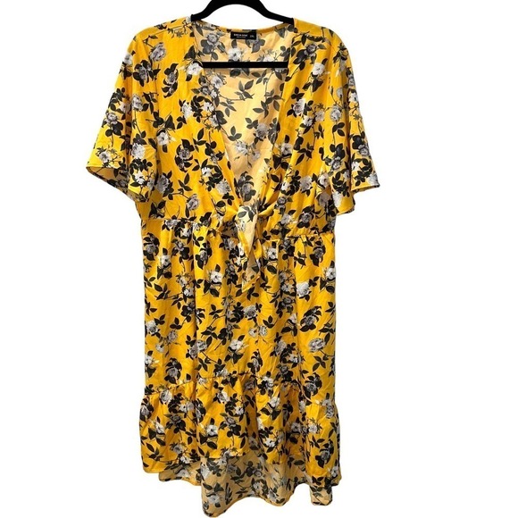 SHEIN Curve Floral Print Tie Front Plunging Neck Dress | Size 2XL - Picture 1 of 9